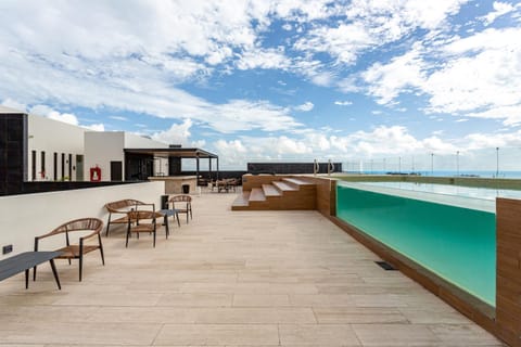 View (from property/room), Balcony/Terrace, Pool view, Sea view, Swimming pool, Swimming pool, sunbed