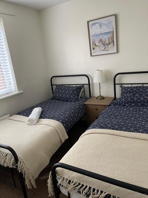 Rotherham,Meadowhall,Magna,Utilita Arena,with WIFi and Driveway House in Rotherham