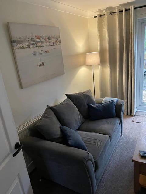 Rotherham,Meadowhall,Magna,Utilita Arena,with WIFi and Driveway House in Rotherham