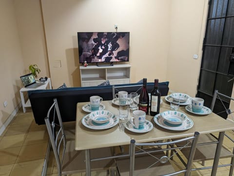 Communal lounge/ TV room, TV and multimedia, Living room