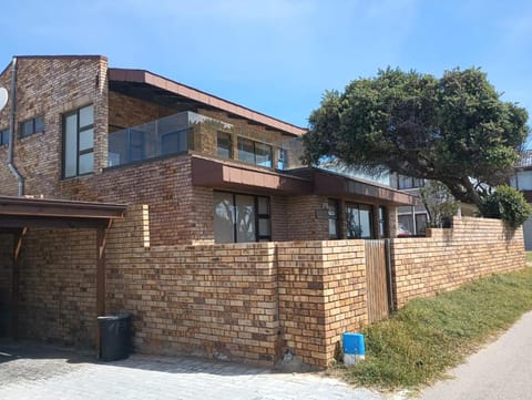 87 Sand Street - Buffels bay House in Knysna