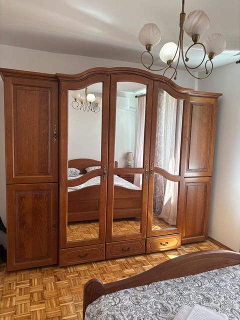 Bed, Bedroom, wardrobe