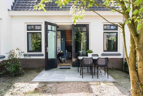 Property building, Balcony/Terrace