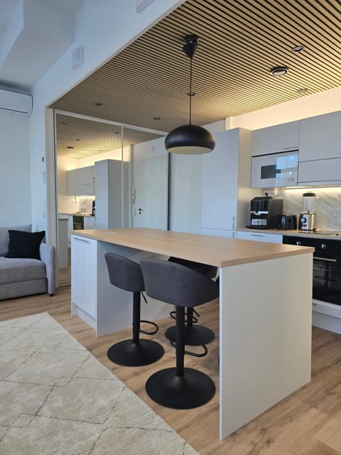 Kitchen or kitchenette, kitchen, kitchen