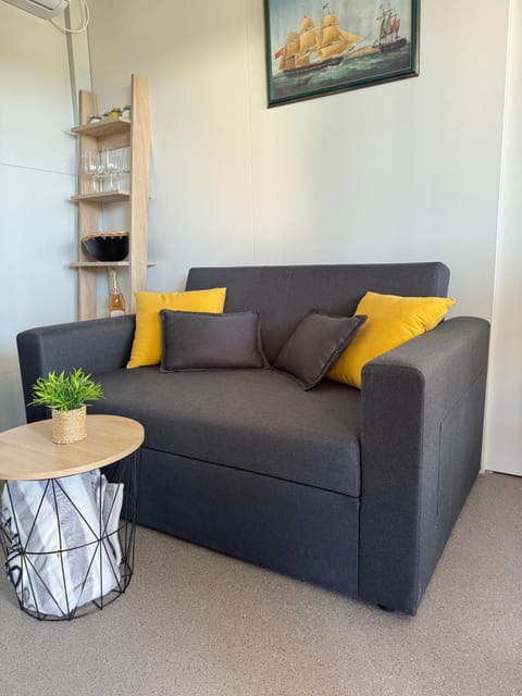 Mobile home Mariola Campground/ 
RV Resort in Šibenik-Knin County, Croatia