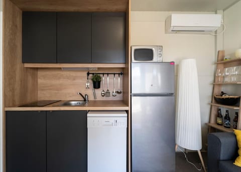 Mobile home Mariola Campground/ 
RV Resort in Šibenik-Knin County, Croatia