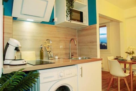 Cosy - Centre ville - Parking Apartment in Cambrai