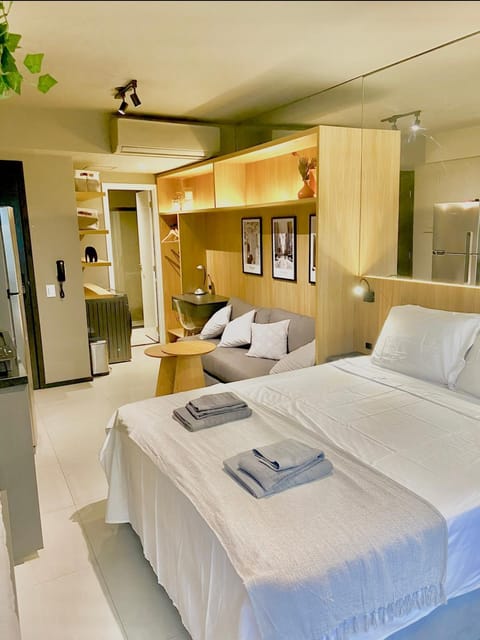 Photo of the whole room, Bedroom