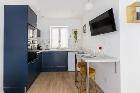 TV and multimedia, Dining area, dishwasher, minibar