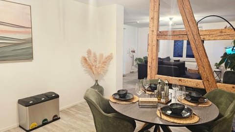 Design-Apartment II Boxspring I Nespresso I Balkon I Basel 10 km I Tiefgarage Apartment in Weil am Rhein