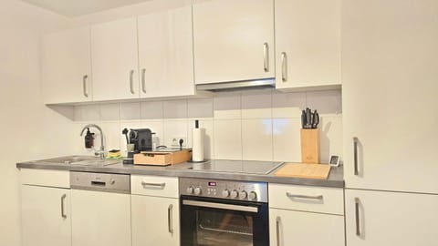 Design-Apartment II Boxspring I Nespresso I Balkon I Basel 10 km I Tiefgarage Apartment in Weil am Rhein