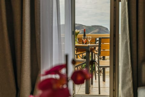 View (from property/room), Balcony/Terrace