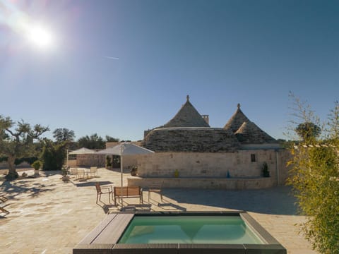 Day, Pool view, Swimming pool, sunbed