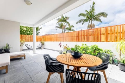 Patio, Seating area