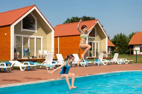 Swimming pool, children