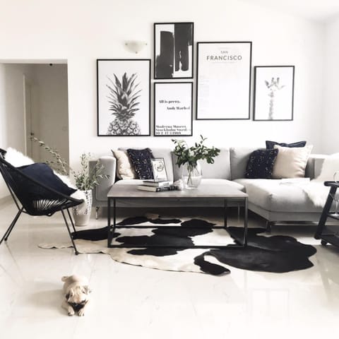 Living room, Seating area