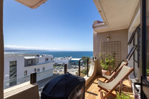 Property building, Patio, Natural landscape, View (from property/room), Balcony/Terrace, Seating area, Sea view