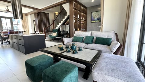 Living room, Seating area, Dining area