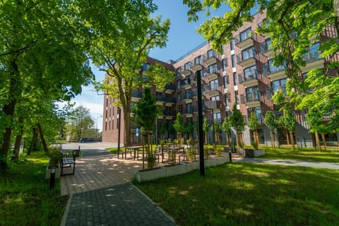 Property building, Neighbourhood