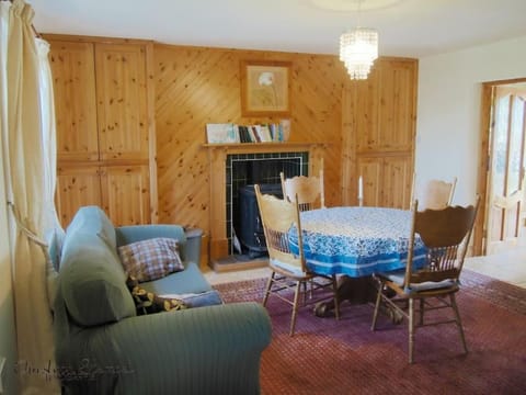 Stonechat Cottage - Portmagee House in County Kerry