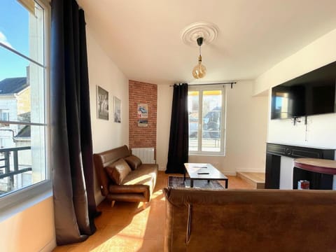 Communal lounge/ TV room, TV and multimedia, Living room