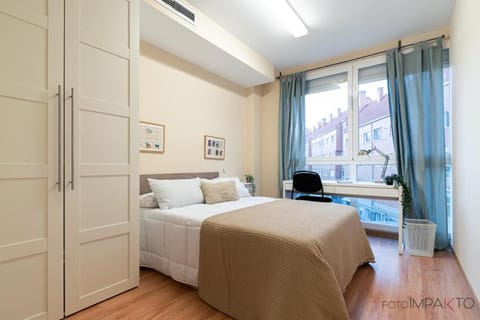 Bed, Photo of the whole room, Bedroom, wardrobe, air conditioner