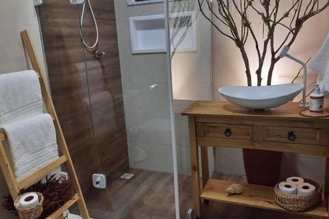 Curta a terra dos Dinos na casa verde House in Miguel Pereira