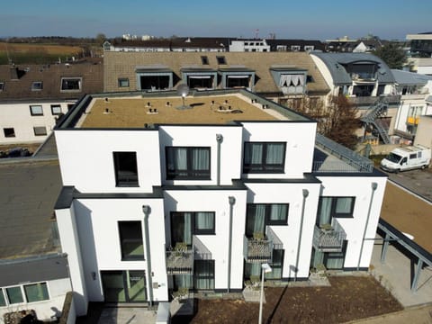 Property building, Neighbourhood, City view, Street view, Location