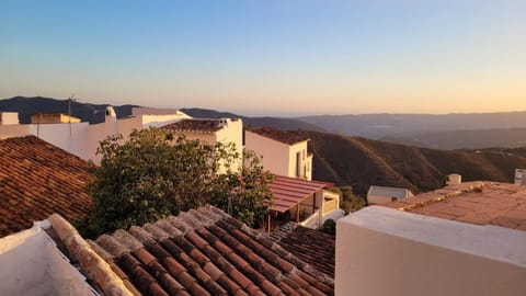 Natural landscape, Balcony/Terrace, Mountain view, Sunset