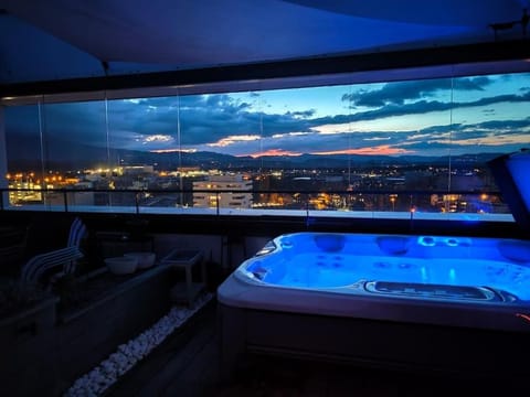 Night, Hot Tub, Hot Tub, View (from property/room), Balcony/Terrace