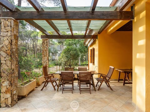 Seaside Pineta Retreat Villa in Sardinia