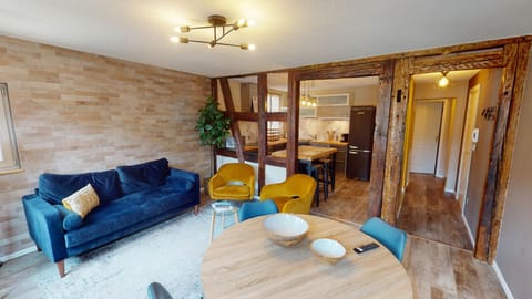 Living room, Dining area