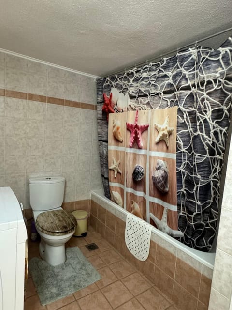 Shower, Toilet, Bath, washing machine