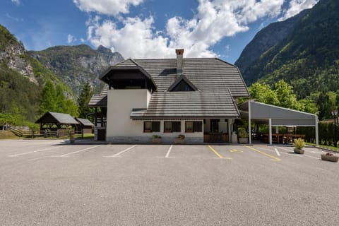 Property building, Day, Natural landscape, View (from property/room), Mountain view, Parking