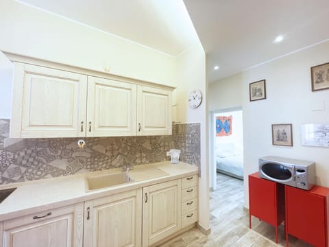 Kitchen or kitchenette, Communal kitchen, kitchen