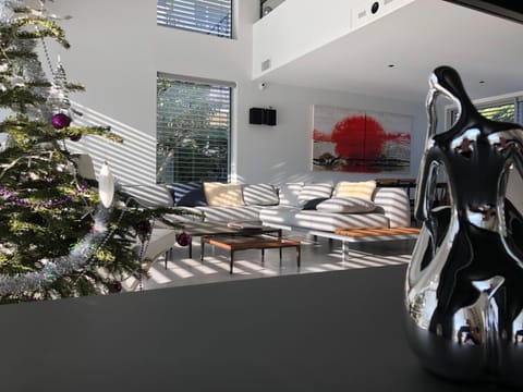 LA VILLA KORLEA AVEC PISCINE AIX LES BAINS House in Aix-les-Bains