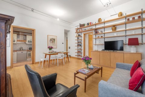 TV and multimedia, Living room, Seating area