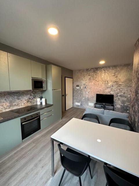 Living room, Dining area, Swimming pool, minibar, pet friendly, stove