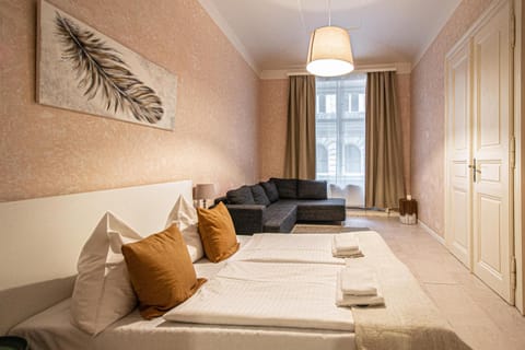 Seating area, Bedroom