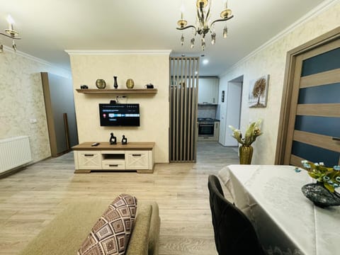 Communal lounge/ TV room, Kitchen or kitchenette, Living room, Seating area
