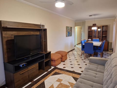 TV and multimedia, Living room, Evening entertainment