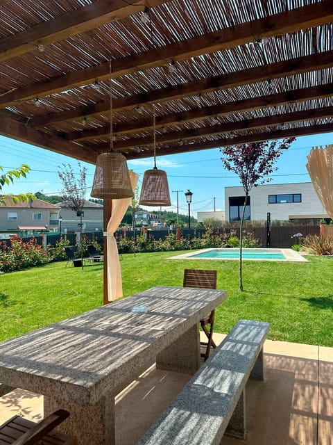 Off site, Garden, Garden view, Pool view, Swimming pool, Swimming pool, sunbed