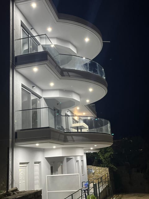 Night, Balcony/Terrace