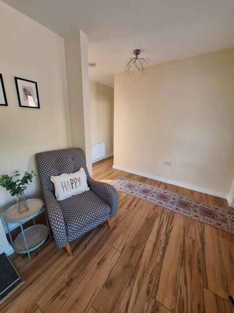 'Grange Hideaway' Town Centre (Sleeps 6) House in Omagh