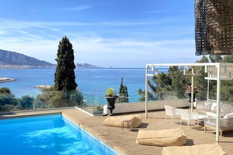Patio, Sea view, Swimming pool, sunbed