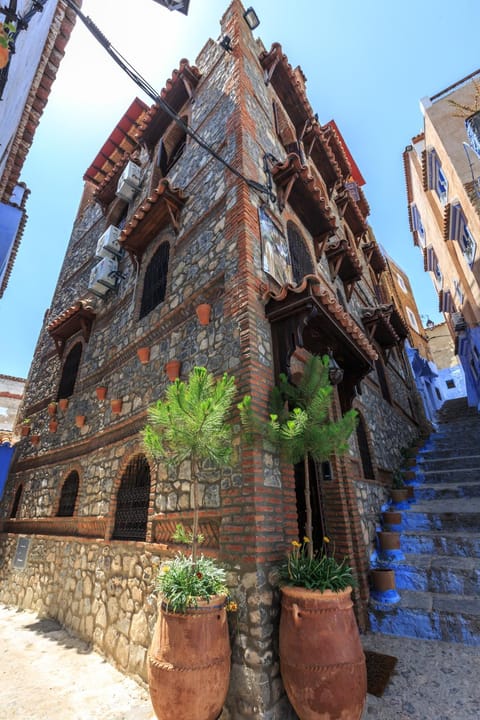Property building, Day