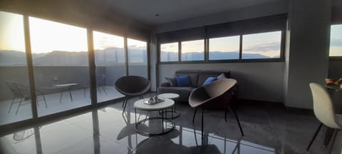 Living room, Mountain view