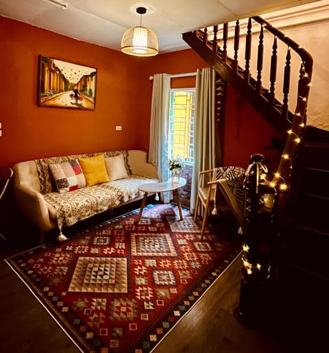 View (from property/room), Living room, Decorative detail