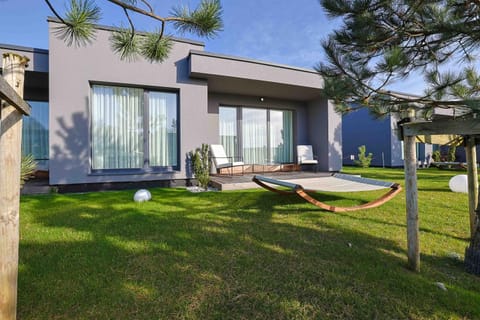 Patio, Garden view
