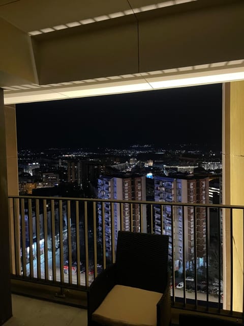 Night, View (from property/room), City view